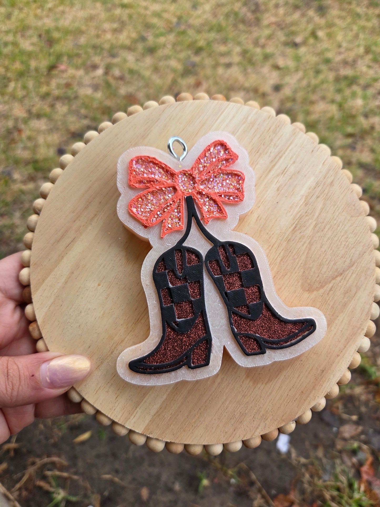 Bow & boots