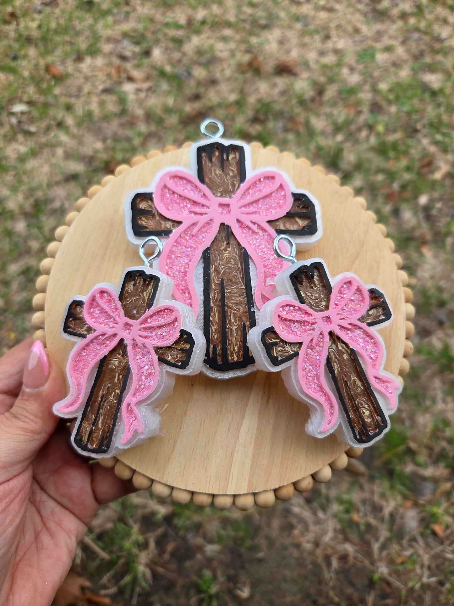 Cross with bow